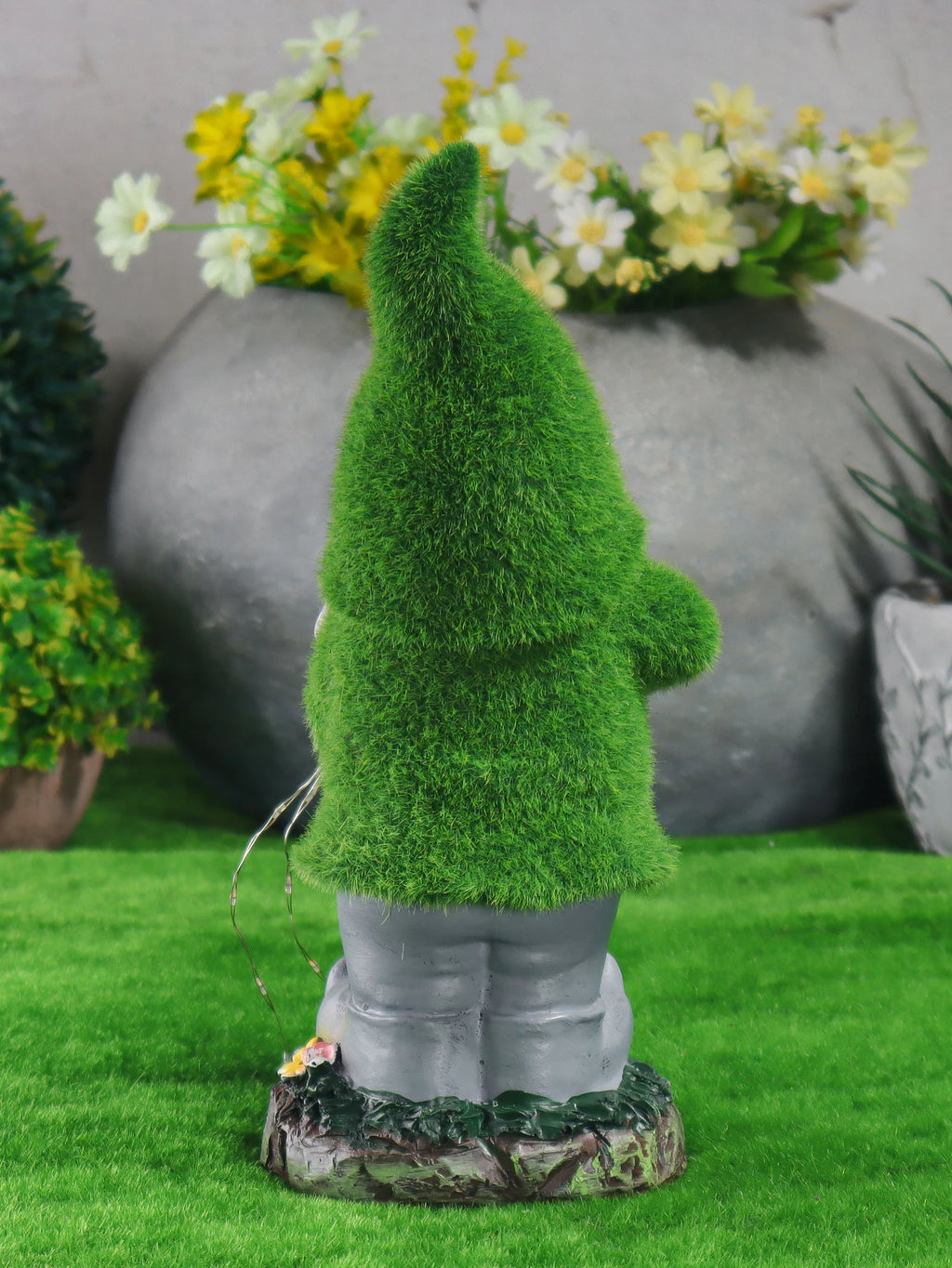 Garden Courtyard Decorative Figurines, Outdoor Plush Gnomes, Solar Powered Watering Fairy Lights, Resin Craft Ornaments